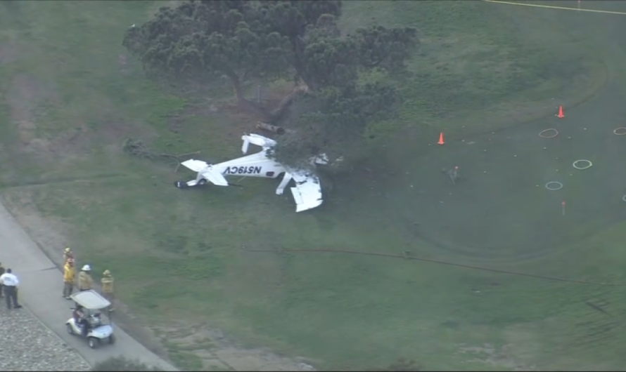 2 hospitalized after small plane crash lands on golf course in Carson